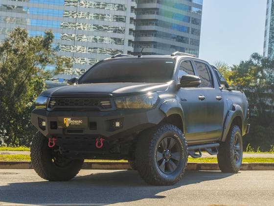 TOYOTA HILUX 2.7 SR 4X2 CD 16V FLEX 4P AUTOMÁTICO TOYOTA HILUX 2.7 SR 4X2 CD 16V FLEX 4P AUTOMÁTICO